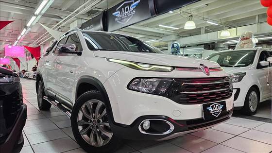 FIAT TORO 2.0 16V TURBO DIESEL RANCH 4WD AT9 FIAT TORO 2.0 16V TURBO DIESEL RANCH 4WD AT9